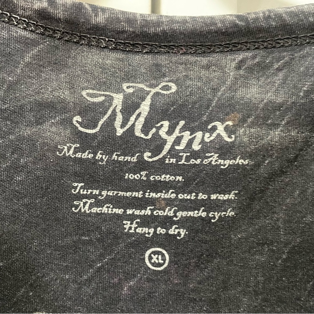 Minx Tattoo Art T-Shirt - Picture 4 of 5